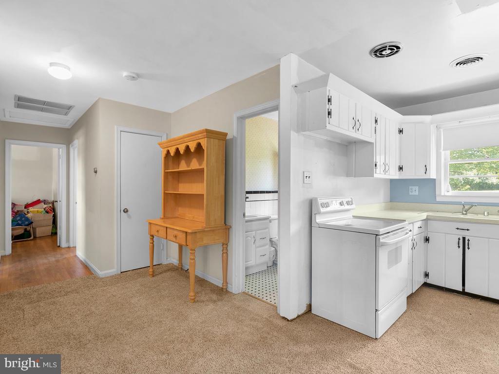 22929 Frederick Road Clarksburg, MD 20871 - Photo 13 of 46 Interior - Upper Level