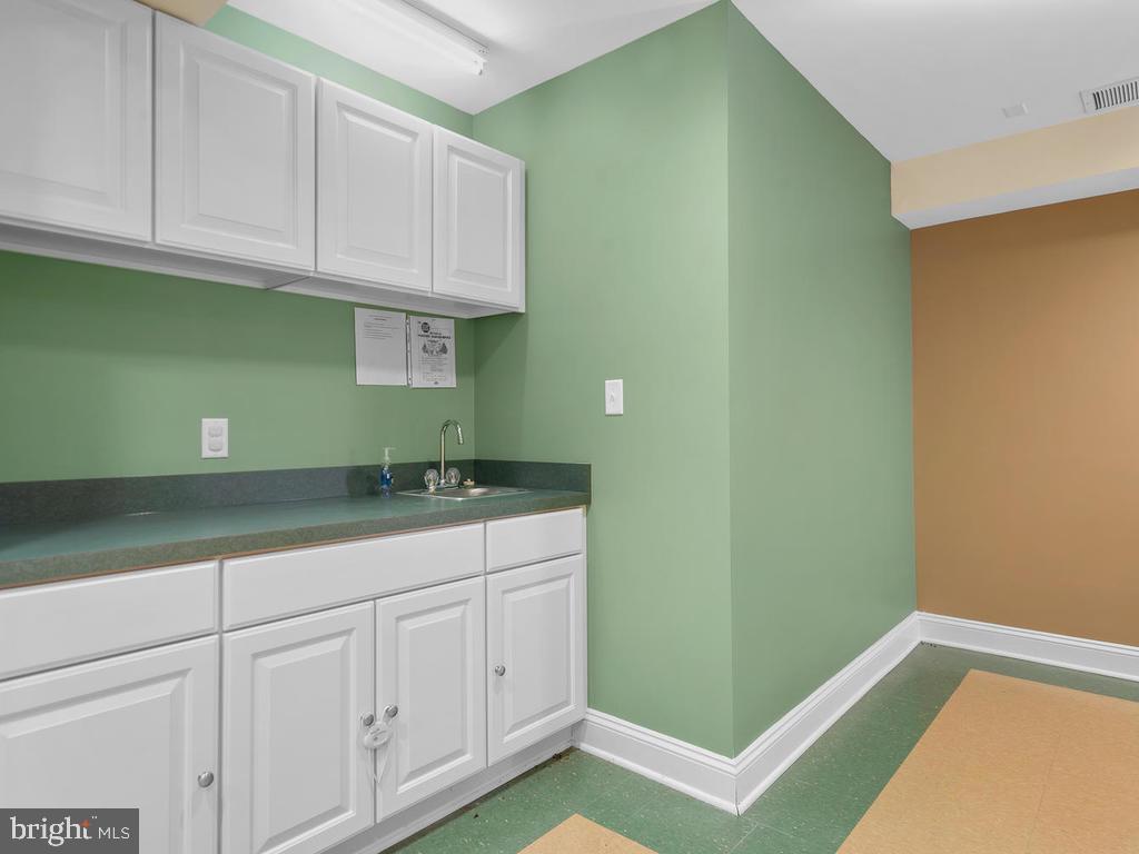22929 Frederick Road Clarksburg, MD 20871 - Photo 29 of 46 Kitchen - Lower Level