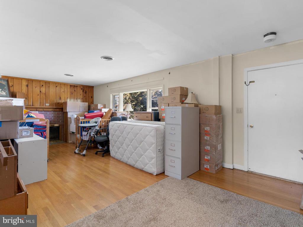 22929 Frederick Road Clarksburg, MD 20871 - Photo 7 of 46 Living/ Family Room - Upper Level