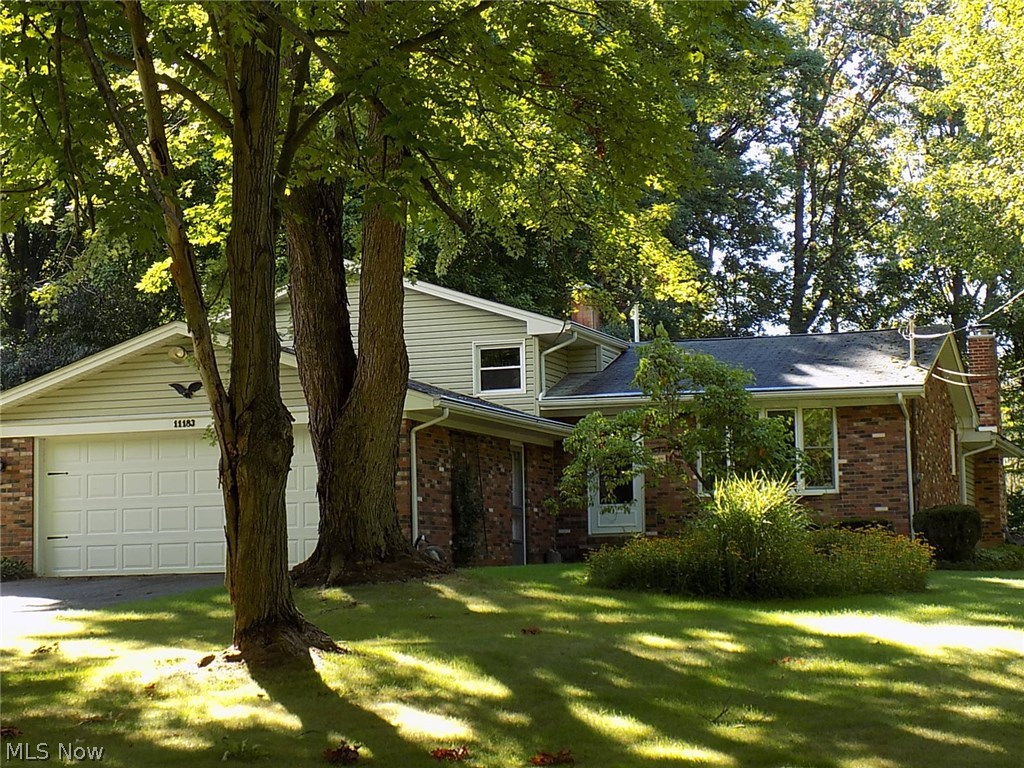 11183 Robson Road Grafton, OH 44044 - Photo 1 of 25 Gallery Image 1
