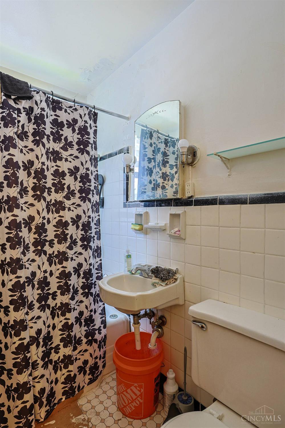 3097 Riddle View Lane Cincinnati, OH 45220 - Photo 28 of 29 Gallery Image 28
