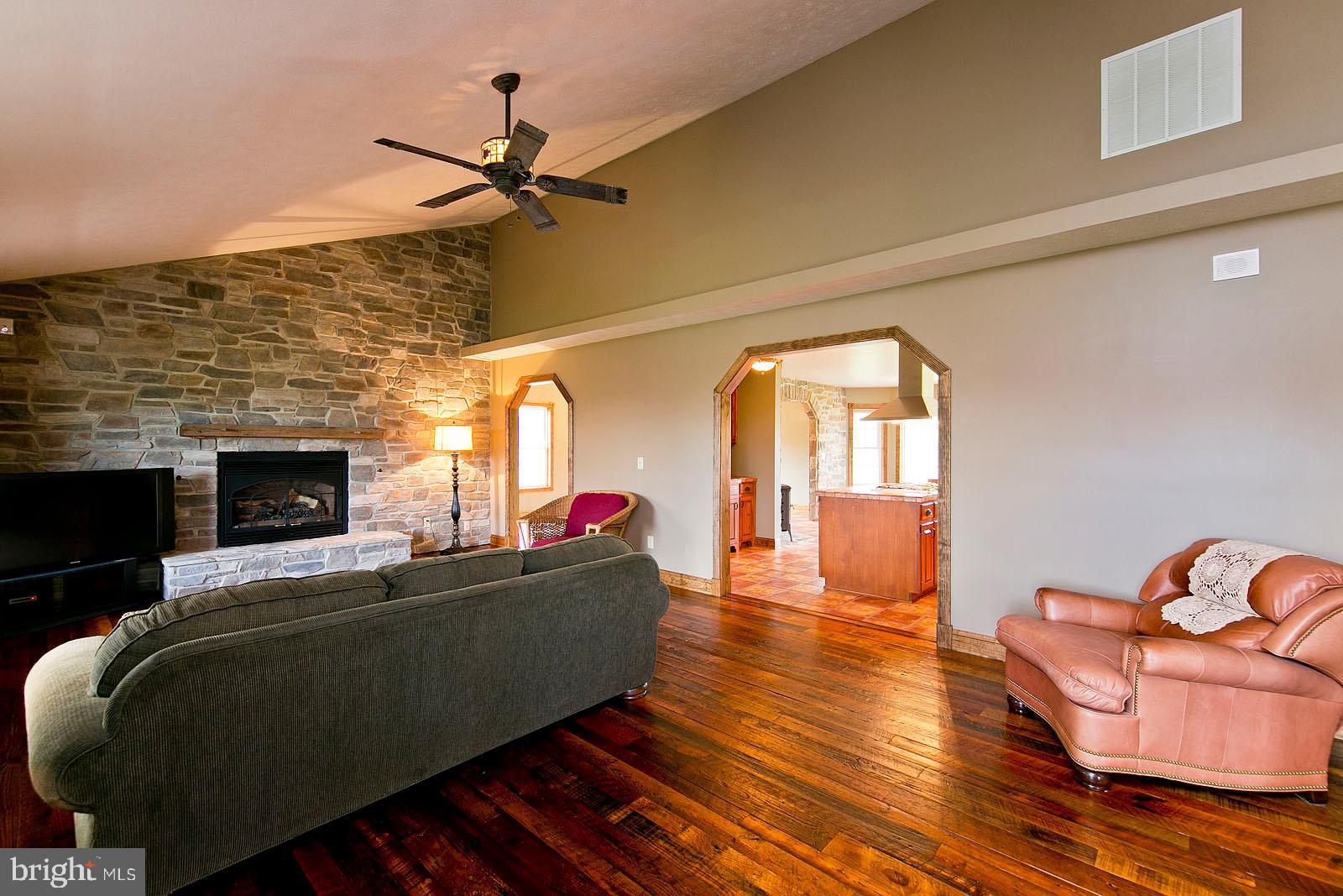 426 White Hall Road Winchester, VA 22603 - Photo 11 of 76 Living room