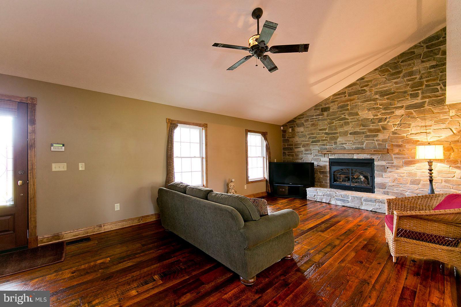 426 White Hall Road Winchester, VA 22603 - Photo 12 of 76 Living room