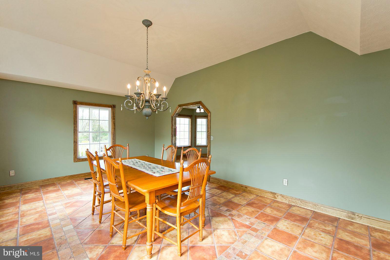 426 White Hall Road Winchester, VA 22603 - Photo 16 of 76 Dining room