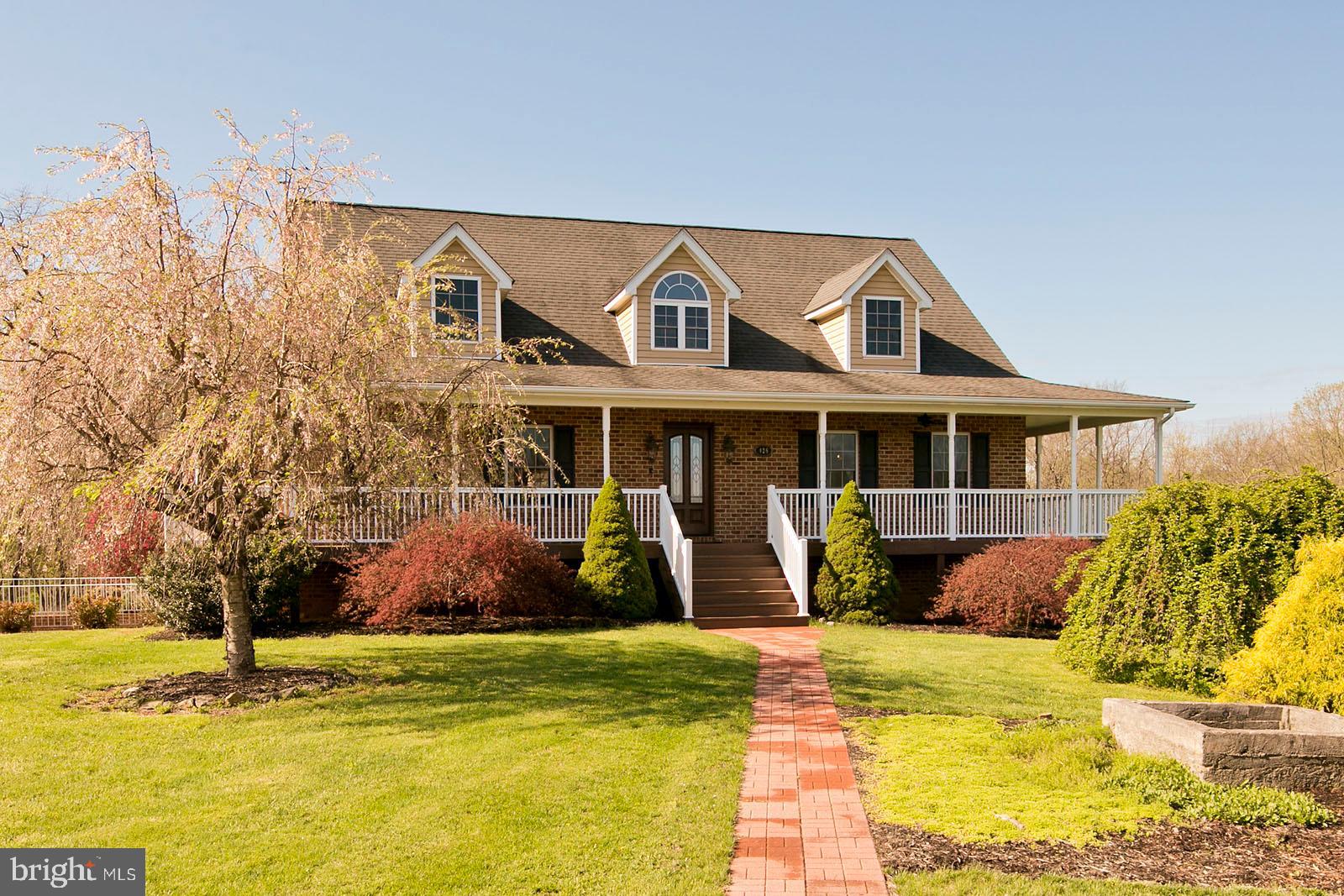 426 White Hall Road Winchester, VA 22603 - Photo 3 of 76 Gallery Image 3