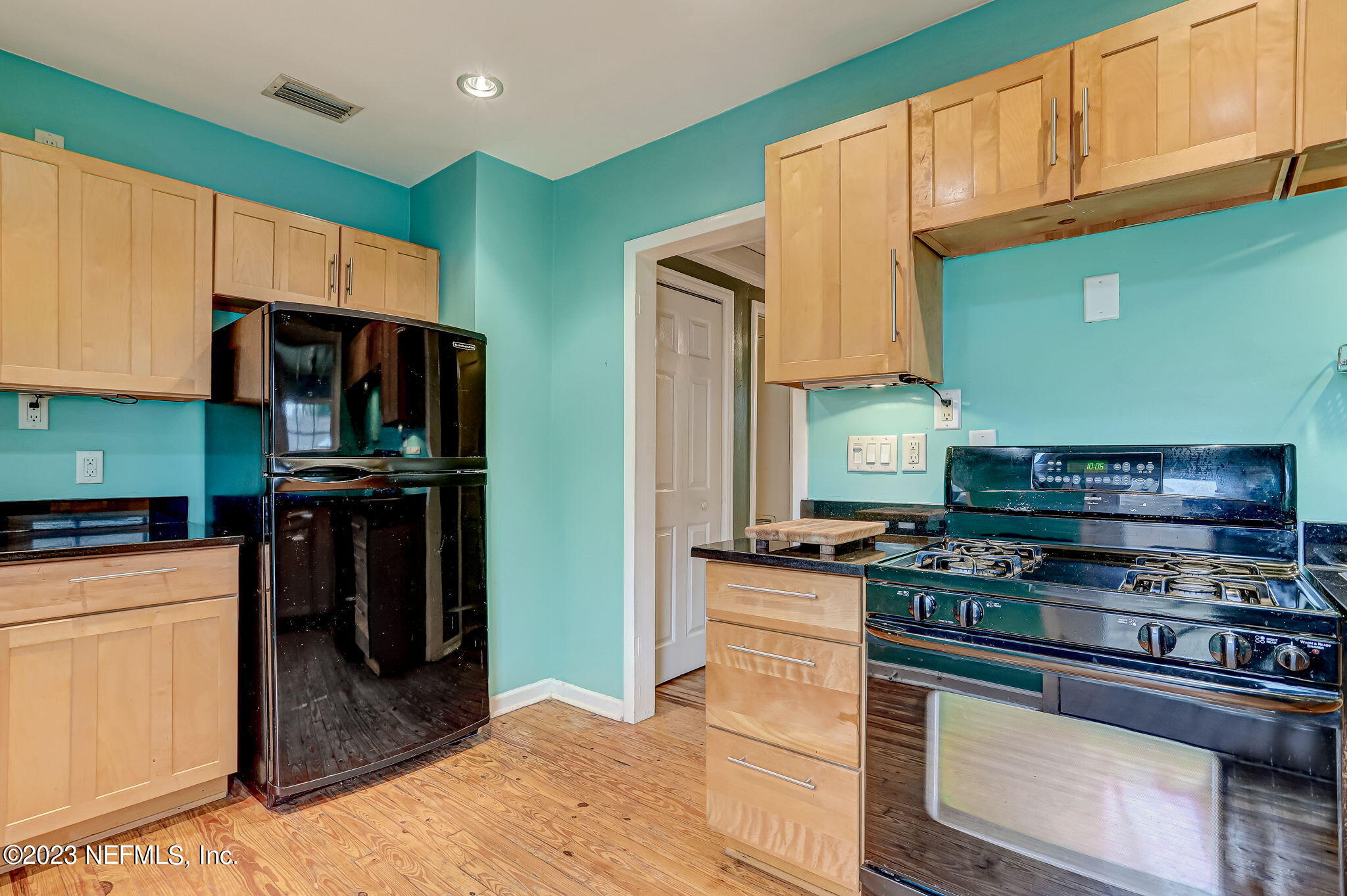 1620 Charon Road Jacksonville, FL 32205 - Photo 12 of 42 KITCHEN