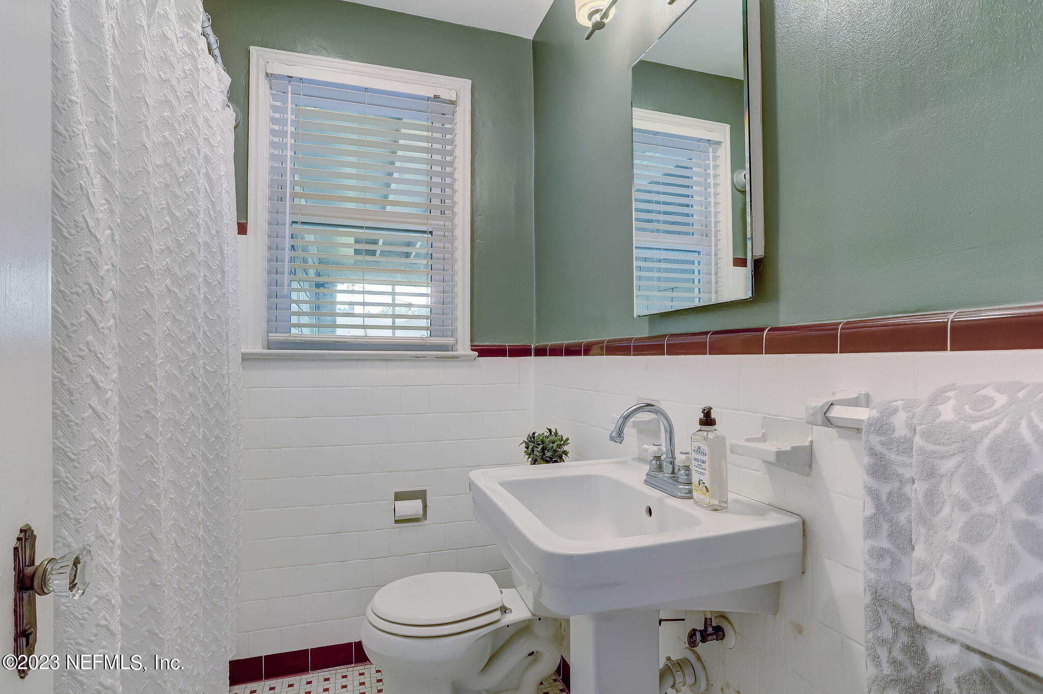 1620 Charon Road Jacksonville, FL 32205 - Photo 18 of 42 BATHROOM