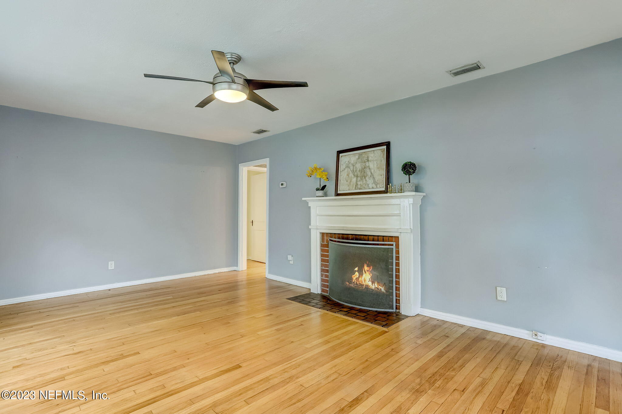 1620 Charon Road Jacksonville, FL 32205 - Photo 7 of 42 LIVING ROOM