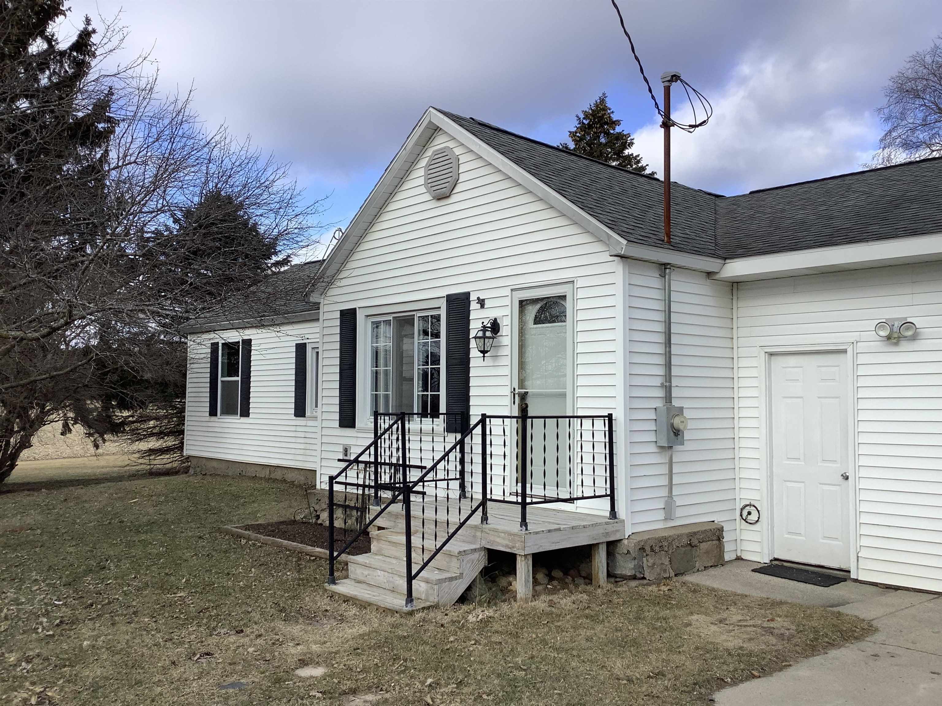 6789 South Vandecar Road Mount Pleasant, MI 48858 - Photo 1 of 36 1897917.JPG