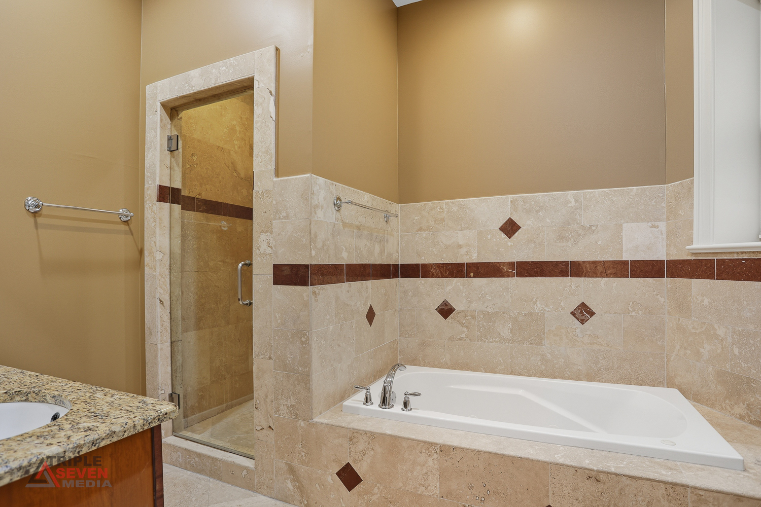 5039 South Michigan Avenue, Unit 1S Chicago, IL 60615 - Photo 20 of 25 a bathroom with a granite countertop sink and a bathtub