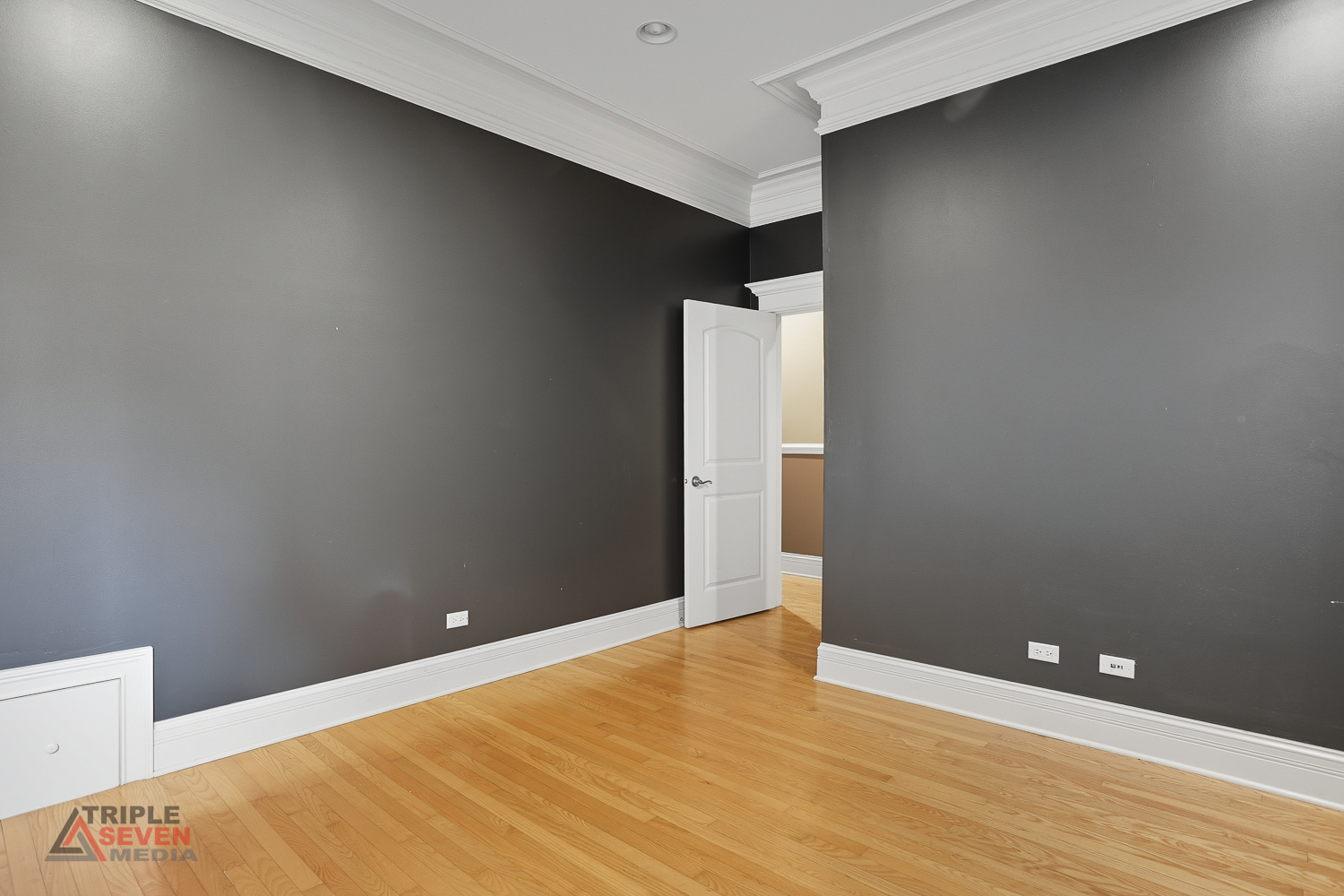 5039 South Michigan Avenue, Unit 1S Chicago, IL 60615 - Photo 10 of 25 a view of an empty room