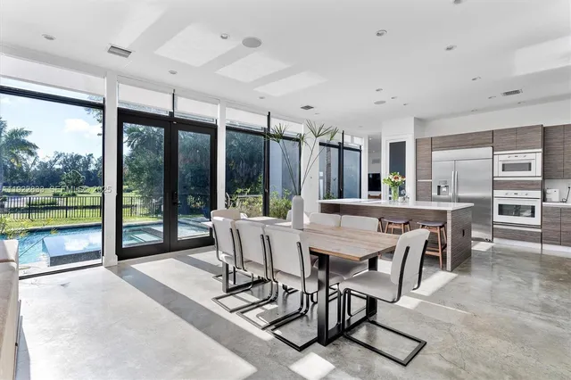 $4,299,000 | 1009 Northeast 104th Street, Miami Shores, FL 33138