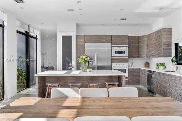 $4,299,000 | 1009 Northeast 104th Street, Miami Shores, FL 33138