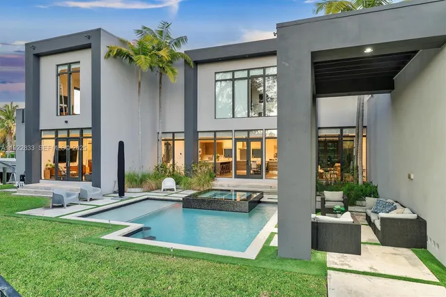 $4,299,000 | 1009 Northeast 104th Street, Miami Shores, FL 33138