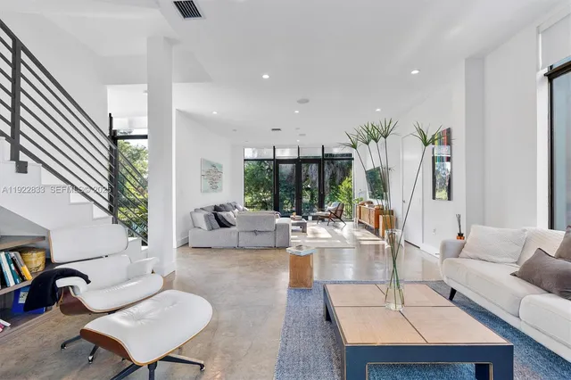 $4,299,000 | 1009 Northeast 104th Street, Miami Shores, FL 33138