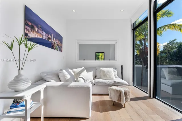 $4,299,000 | 1009 Northeast 104th Street, Miami Shores, FL 33138