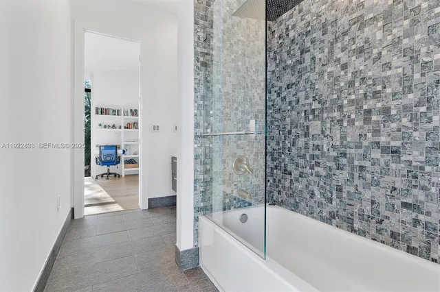 $4,299,000 | 1009 Northeast 104th Street, Miami Shores, FL 33138