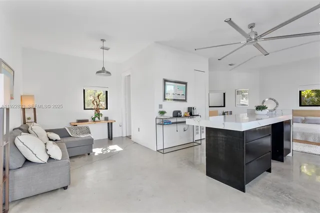 $4,299,000 | 1009 Northeast 104th Street, Miami Shores, FL 33138