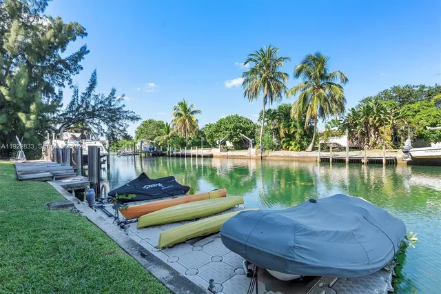 $4,299,000 | 1009 Northeast 104th Street, Miami Shores, FL 33138