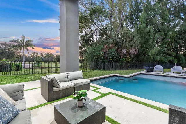 $4,299,000 | 1009 Northeast 104th Street, Miami Shores, FL 33138