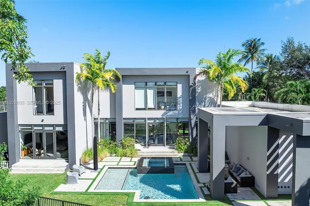 $4,299,000 | 1009 Northeast 104th Street, Miami Shores, FL 33138