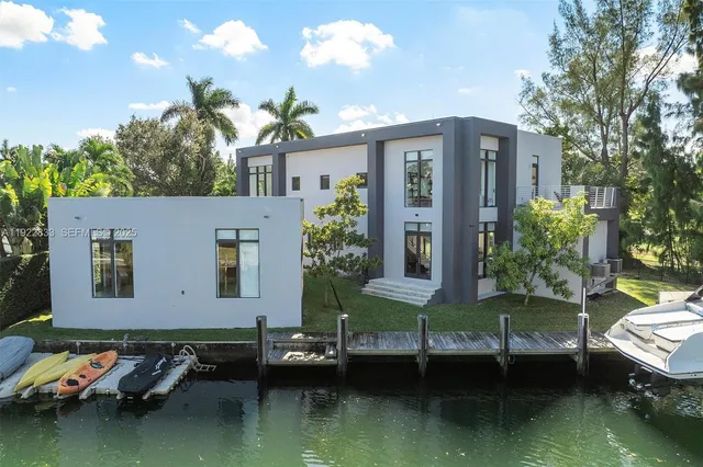 $4,299,000 | 1009 Northeast 104th Street, Miami Shores, FL 33138