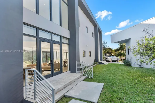 $4,299,000 | 1009 Northeast 104th Street, Miami Shores, FL 33138