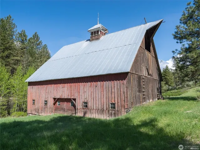 $895,000 | 39297 Halvorson Canyon Road North, Creston, WA 99117