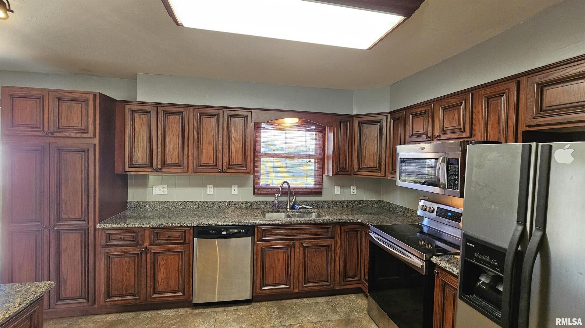 1216 South 17th Street Herrin, IL 62948 - Photo 5 of 35