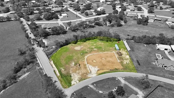 $250,000 | 501 Rising Star Lane, Sanger, TX 76266