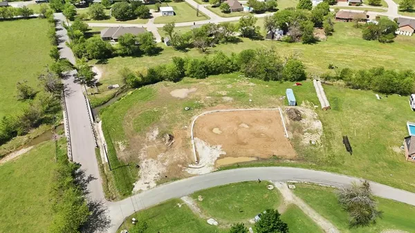 $250,000 | 501 Rising Star Lane, Sanger, TX 76266