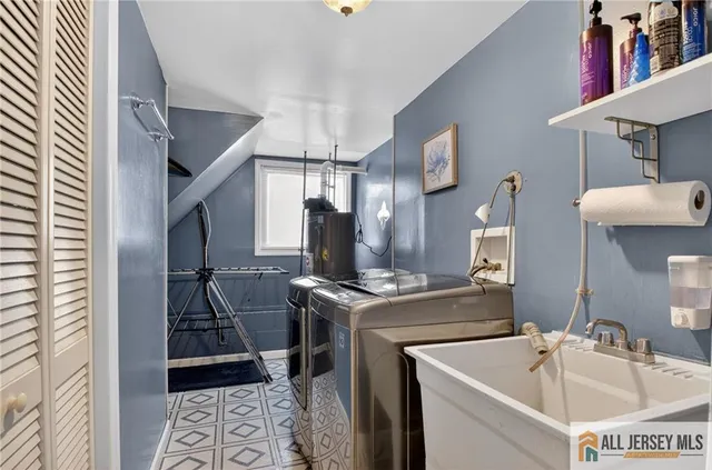 $550,000 | 44 Shirley Boulevard, Old Bridge, NJ 08857