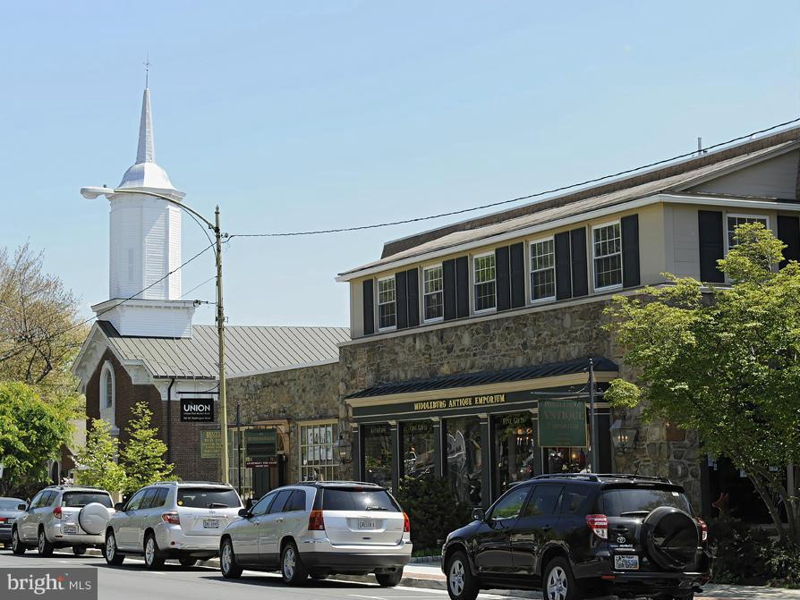 3305 Rectortown Road Marshall, VA 20115 - Photo 18 of 30 Nearby shopping in Middleburg.
