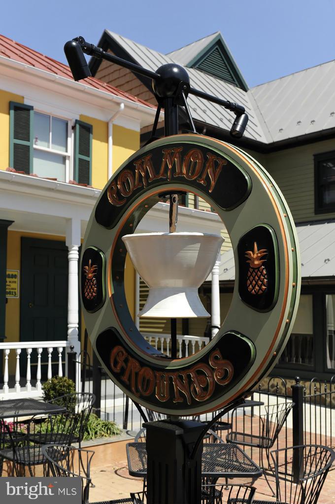 3305 Rectortown Road Marshall, VA 20115 - Photo 19 of 30 Nearby outdoor cafes & coffee shops.