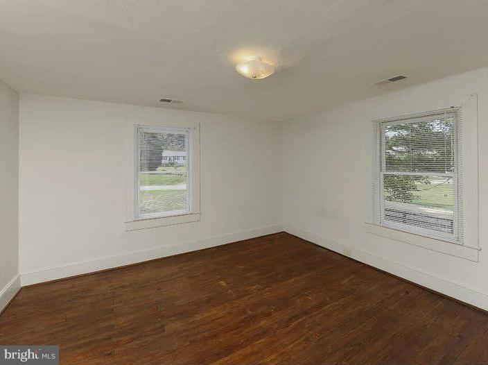 3305 Rectortown Road Marshall, VA 20115 - Photo 10 of 30 Upstairs Master Bedroom filled with light.