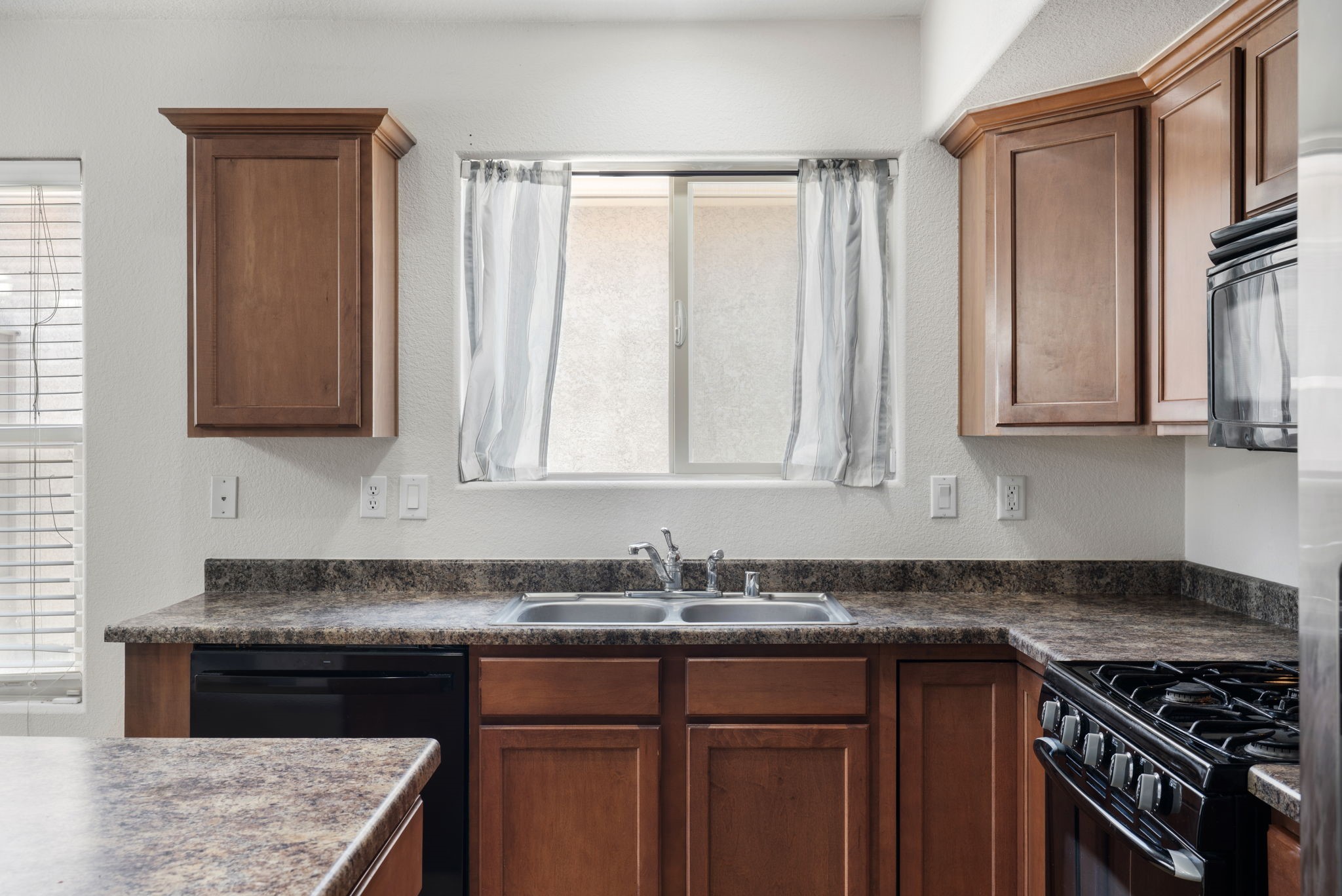 2100 Violeta Circle Southeast Rio Rancho, NM 87124 - Photo 18 of 35