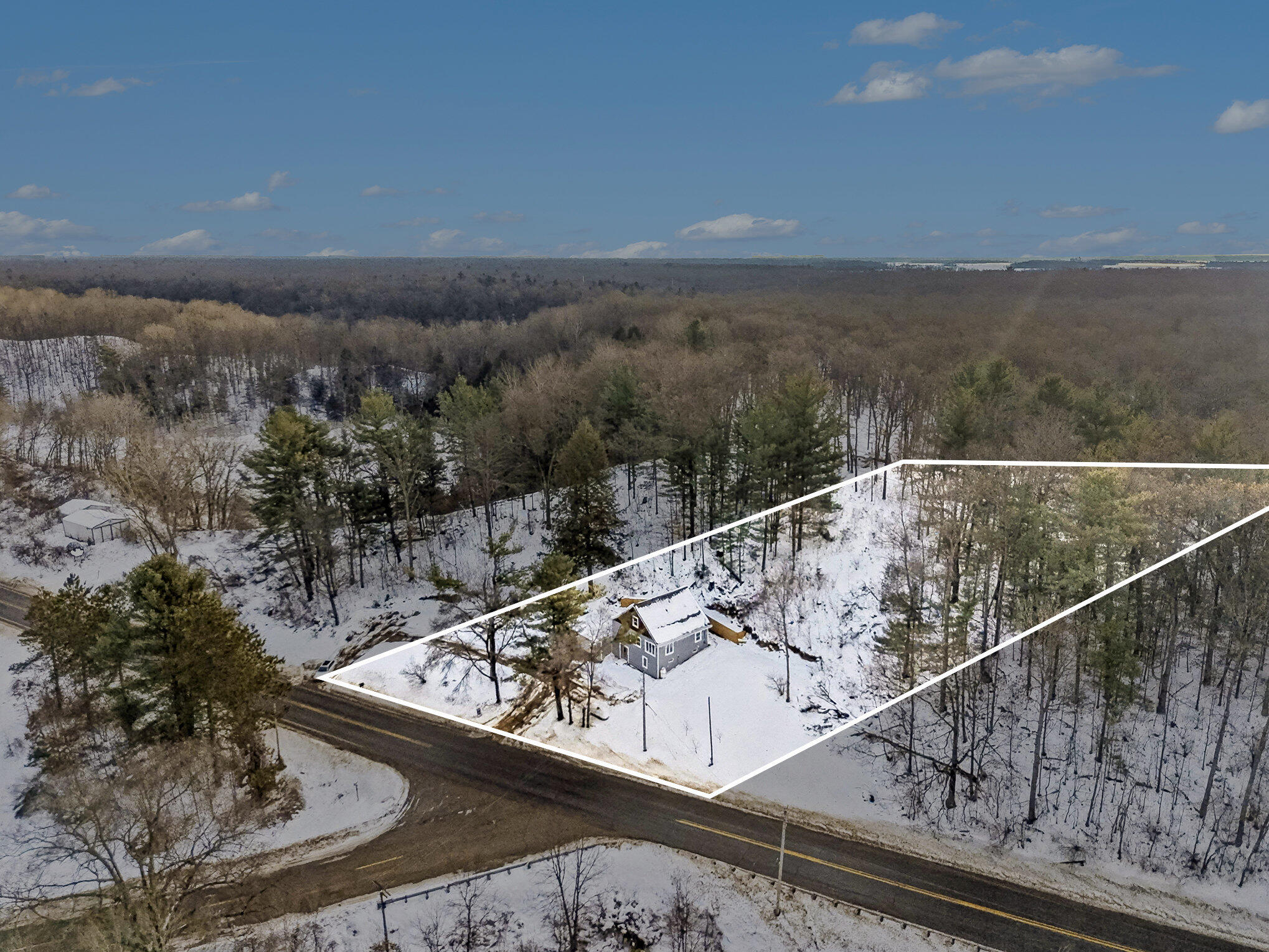 2322 Maple Island Road Twin Lake, MI 49457 - Photo 5 of 33 031_photo_dec_17_2025_9_40_14_am_507