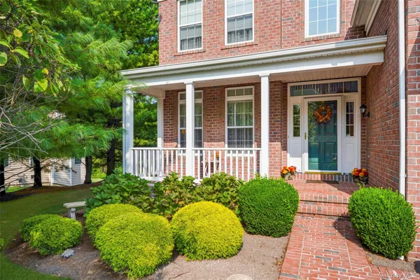 $759,000 | 653 Creekside Lane, Fishkill, NY 12524