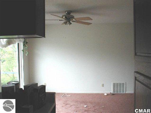 10114 West Jackson Road Elwell, MI 48832 - Photo 5 of 12 1768262-4.JPG