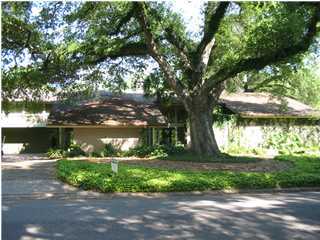221 Kings Road Lafayette, LA 70503 - Photo 1 of 6 Primary Photo