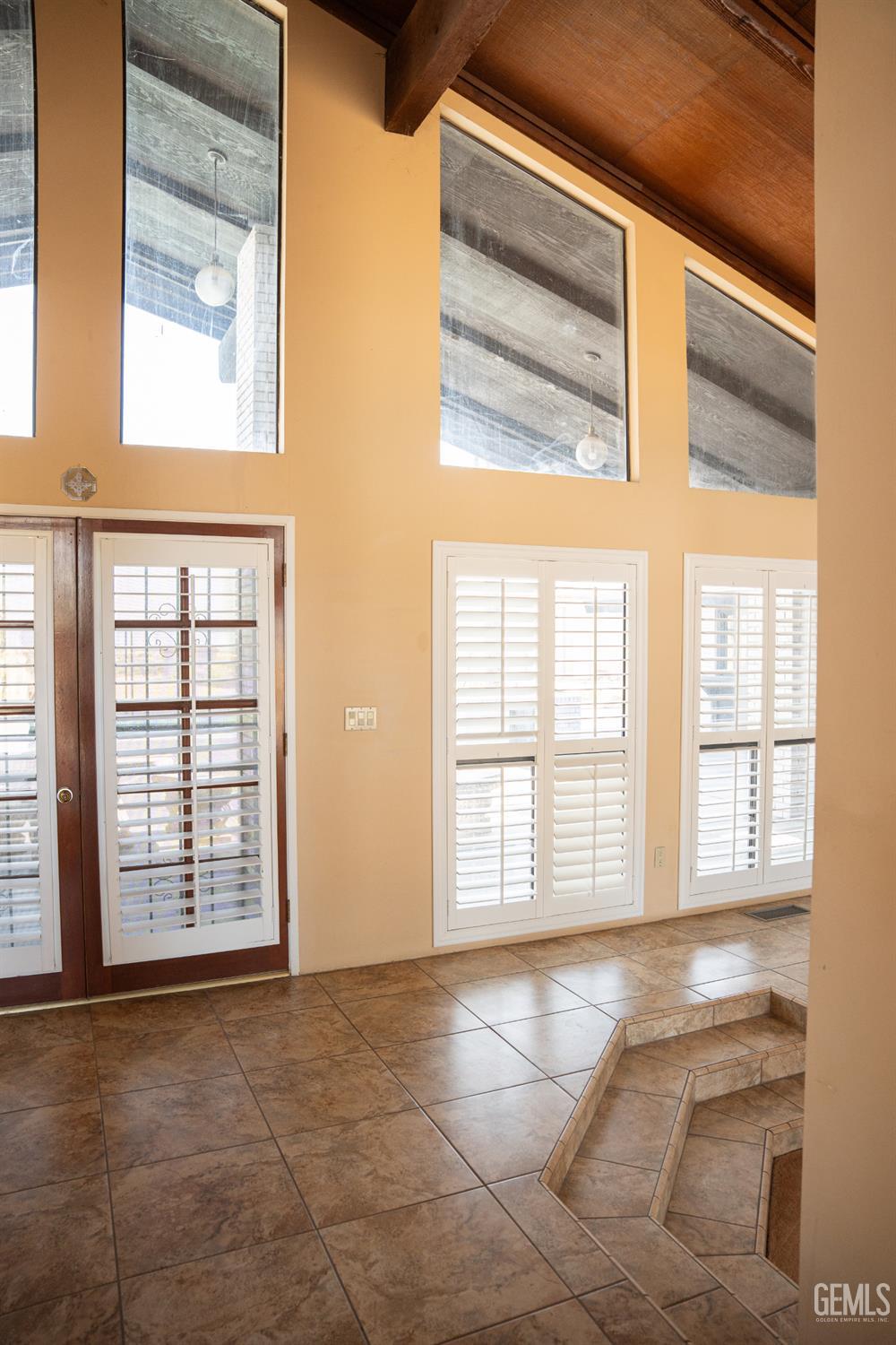 Undisclosed Address Bakersfield, CA 93308 - Photo 9 of 29 a view of an empty room with a window