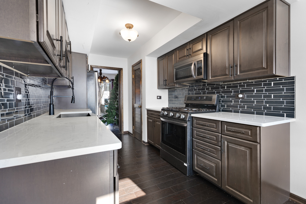 237 Pinewood Lane Bloomingdale, IL 60108 - Photo 13 of 29