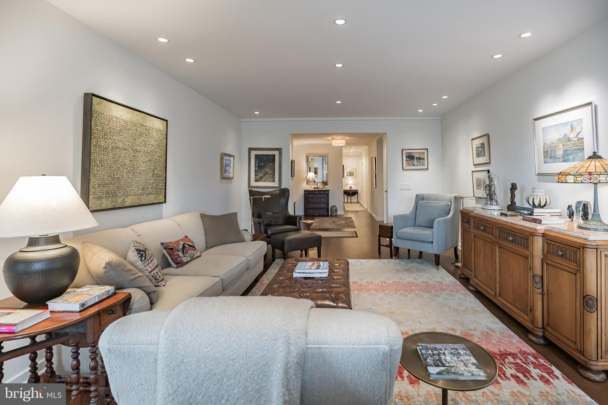 220 West Rittenhouse Square, Unit 22B Philadelphia, PA 19103 - Photo 5 of 24 Living Room