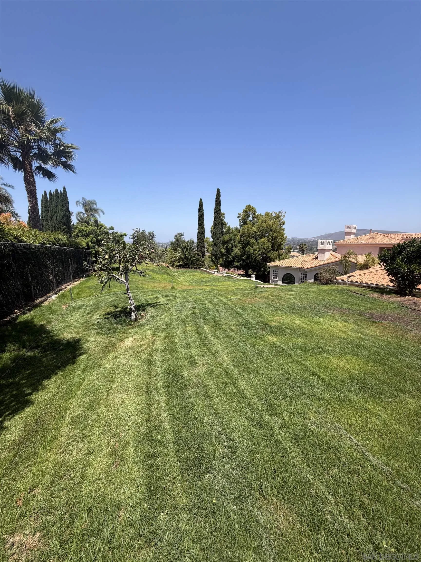 18136 Via Ascenso Rancho Santa Fe, CA 92067 - Photo 38 of 44 Yard