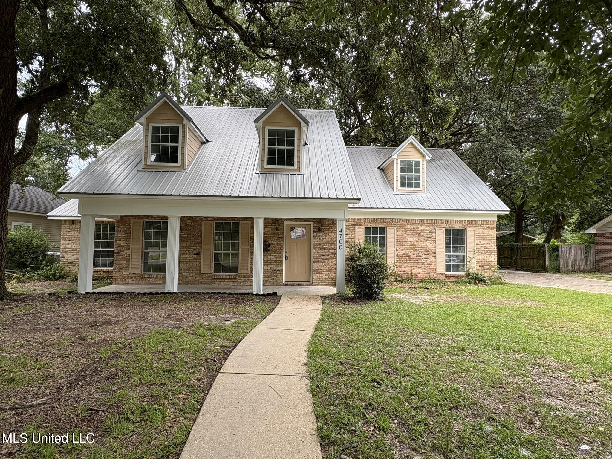 4700 Sawmill Road Moss Point, MS 39563 - Photo 2 of 39 IMG_1604