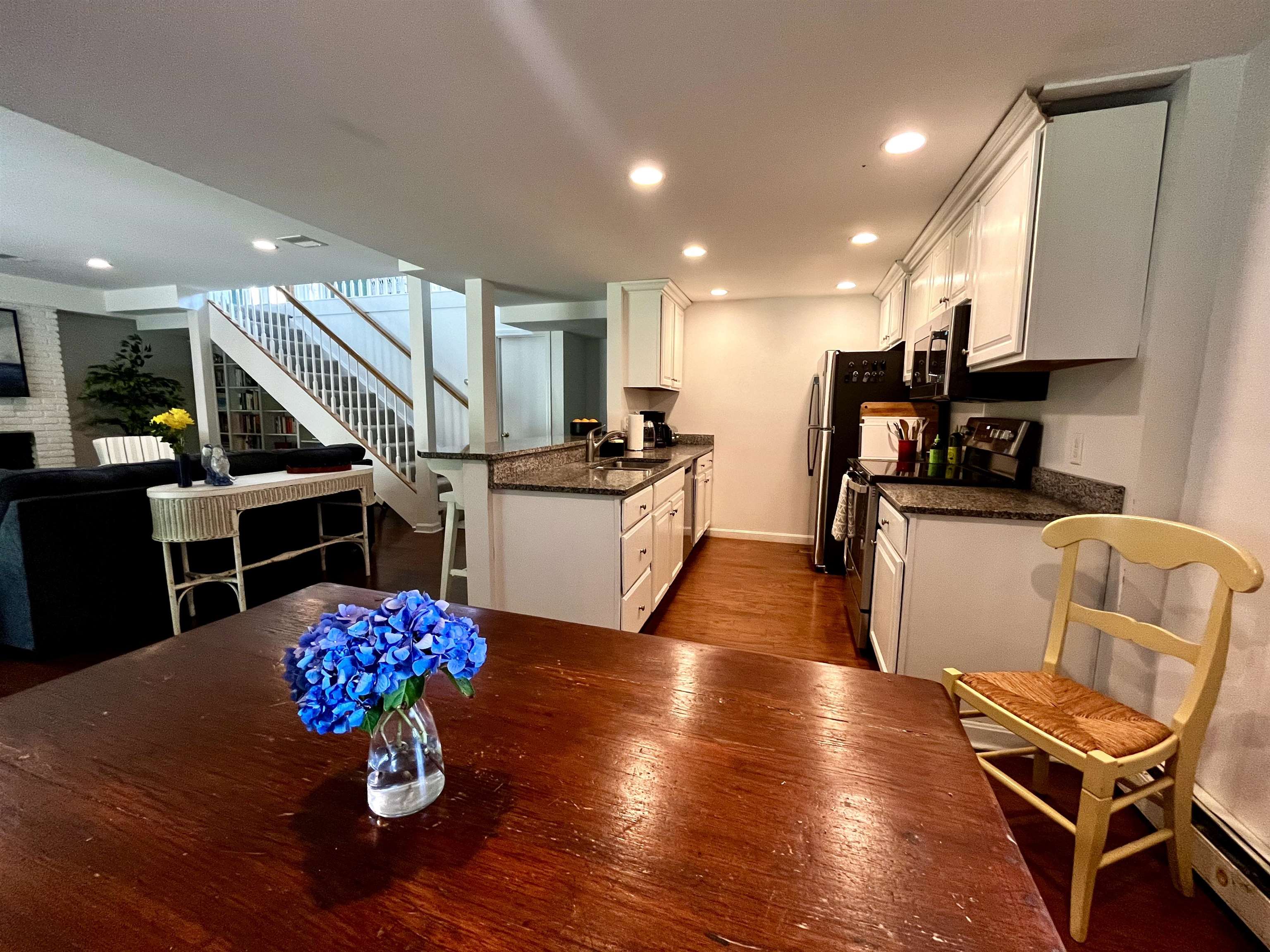 66 Woodland Road North Hampton, NH 03862 - Photo 9 of 41 Gallery Image 9