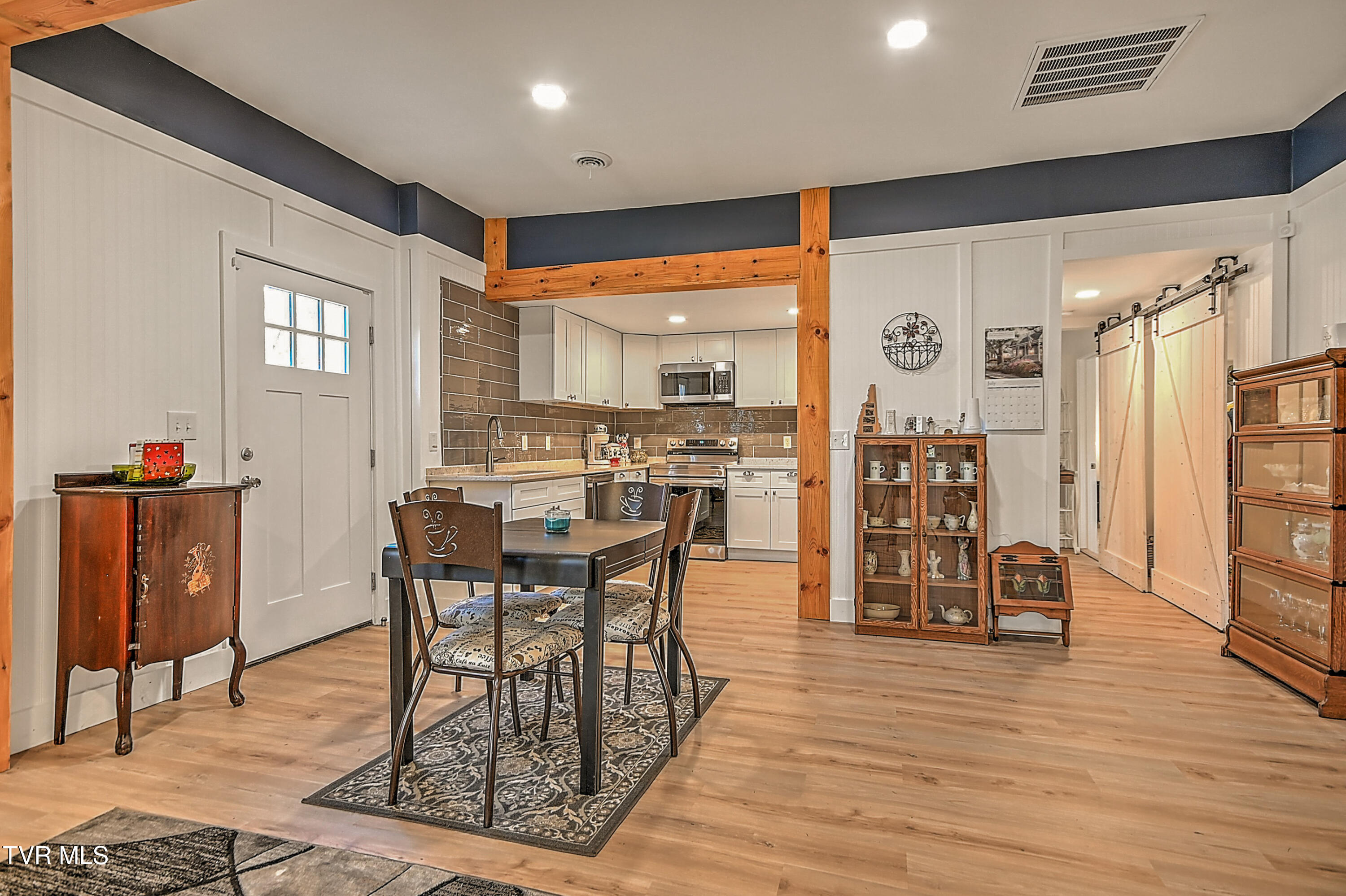 190 Hilton Hill Road Elizabethton, TN 37643 - Photo 12 of 38 190 Hilton Hill KW-11