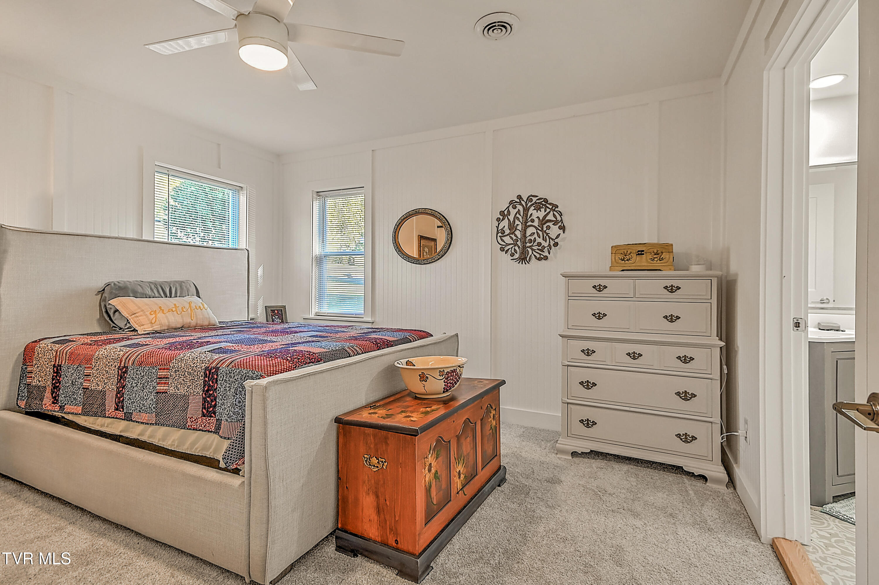 190 Hilton Hill Road Elizabethton, TN 37643 - Photo 18 of 38 190 Hilton Hill KW-24