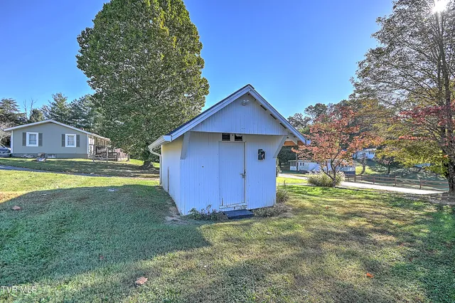 $291,000 | 190 Hilton Hill Road, Elizabethton, TN 37643