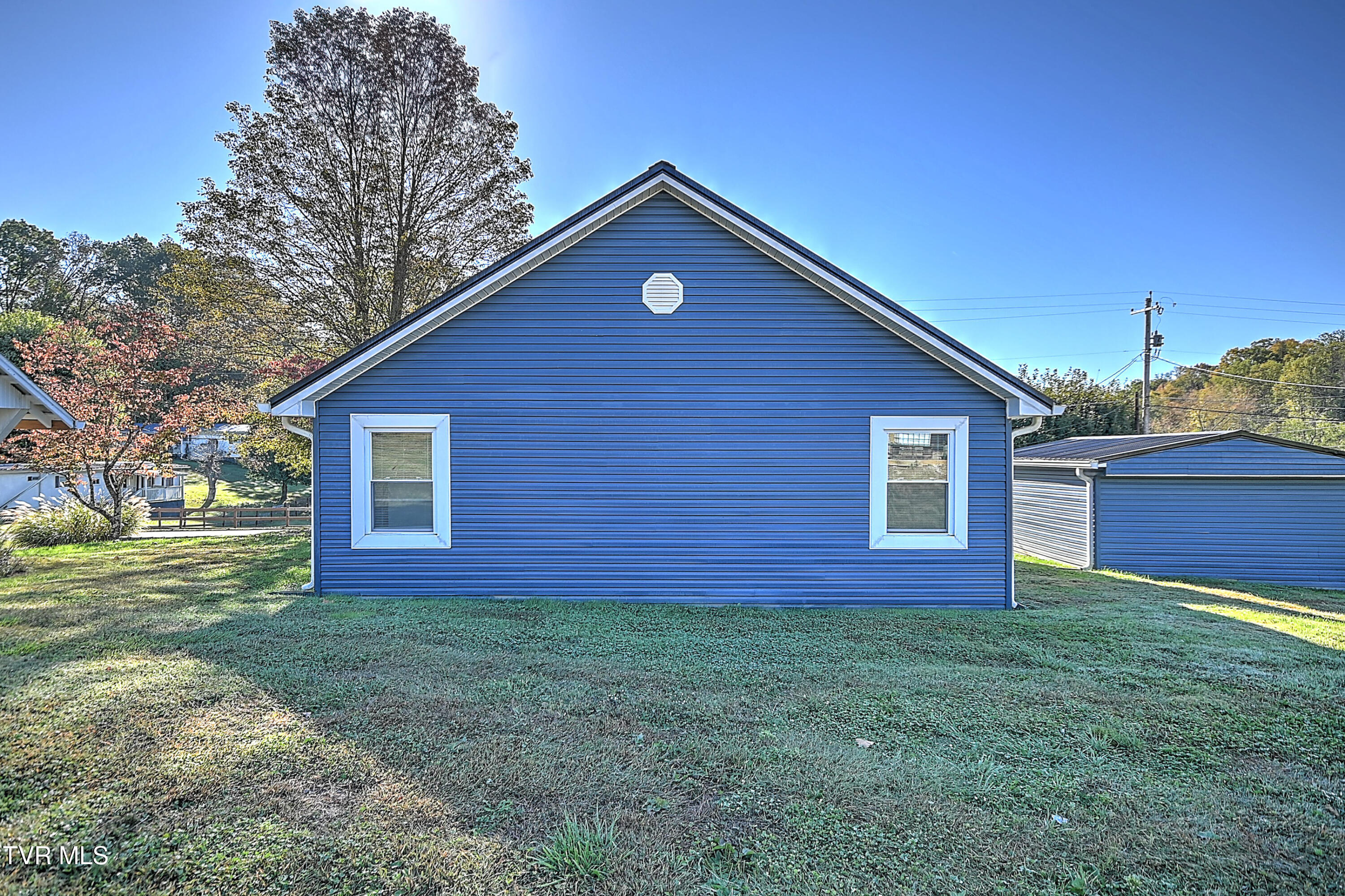 190 Hilton Hill Road Elizabethton, TN 37643 - Photo 32 of 38 190 Hilton Hill KW-36